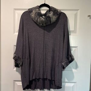 NWT  gray/black fur collar and cuff poncho jacket - size S/M